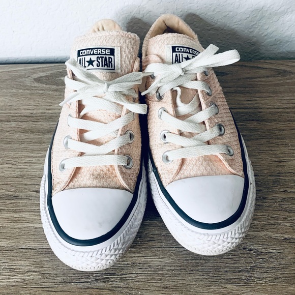 Converse Womens CTAS Madison Ox 555860F Pink Casual Shoes Sneakers size 5 - Picture 2 of 4